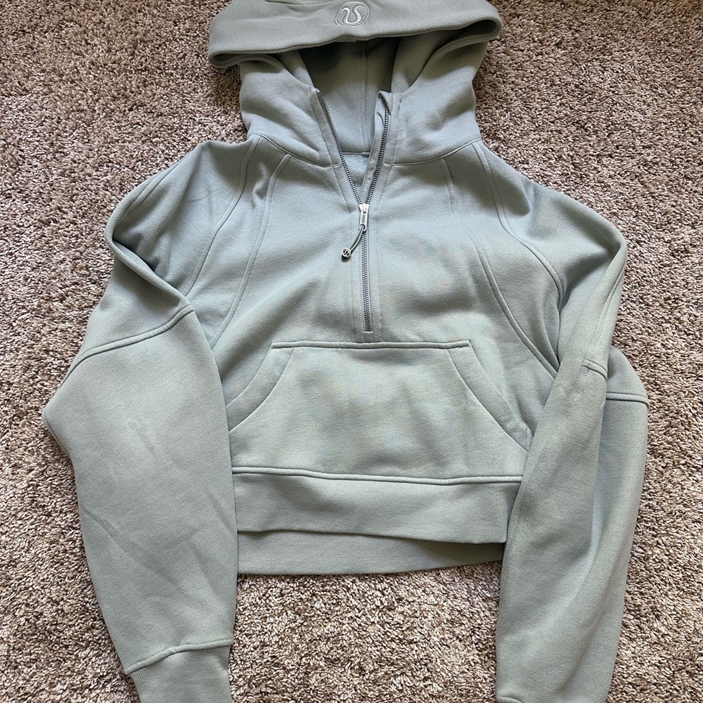 Lululemon Scuba NWOT